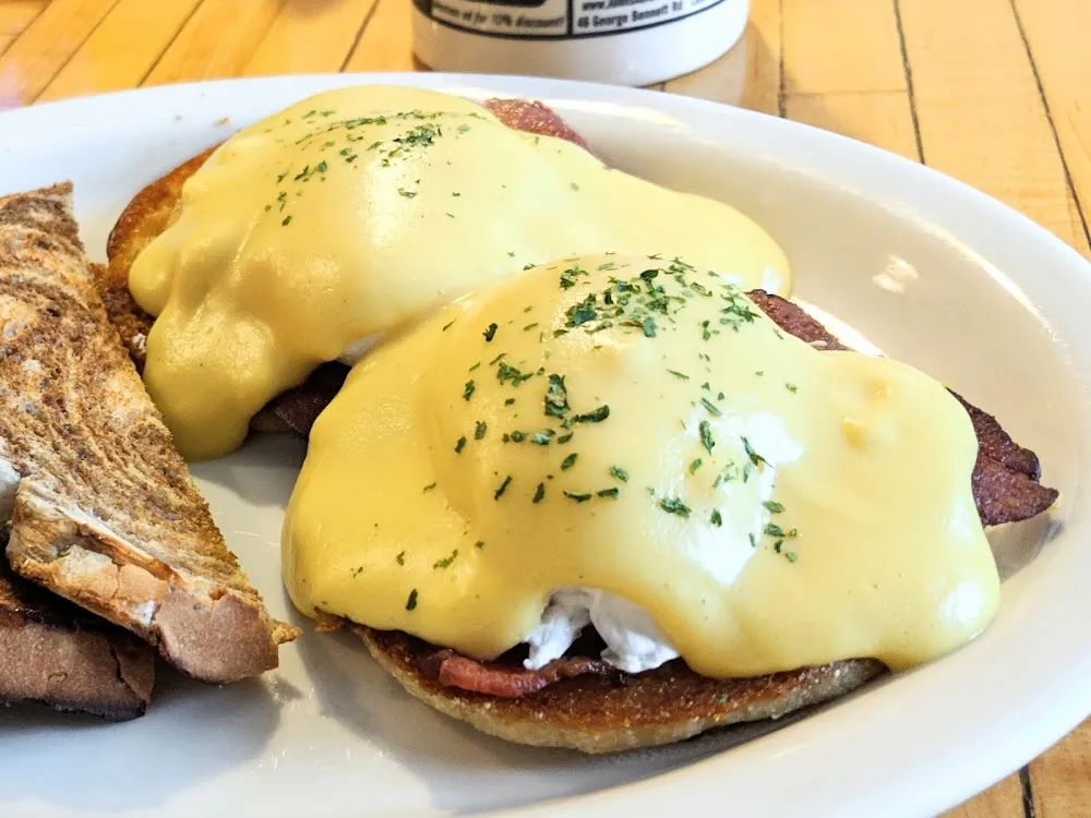 Bacon Eggs Benedict