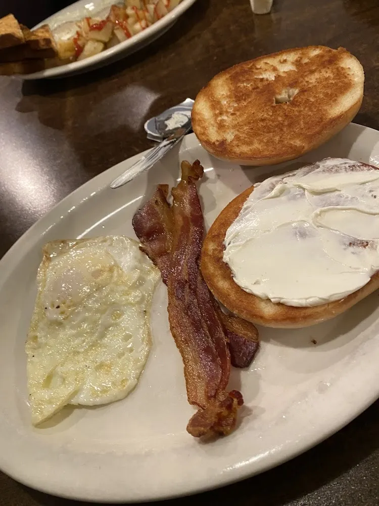 Grilled Bagel with Cream Cheese