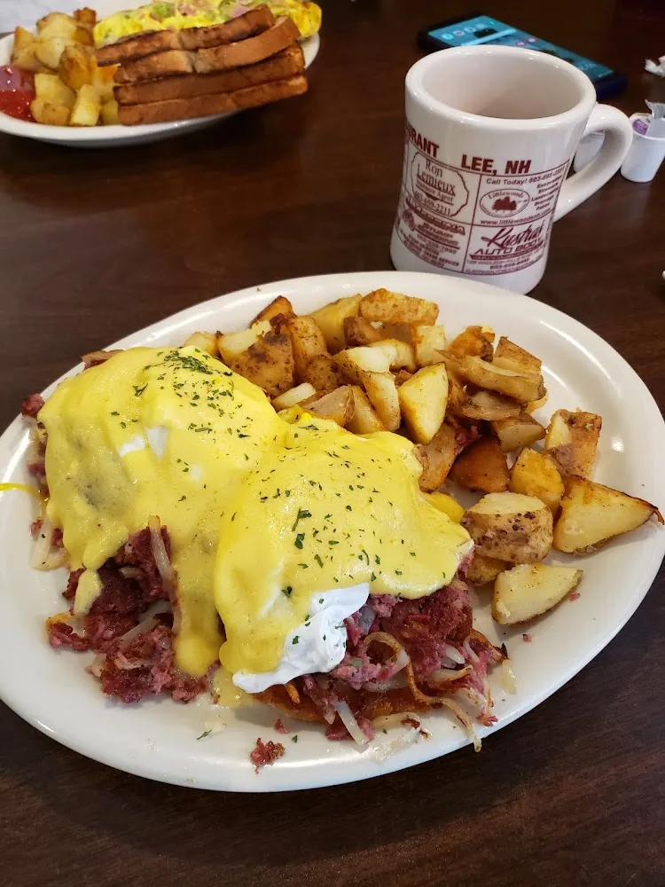 Wonderful Homemade Corned Beef Hash Irish Benedict